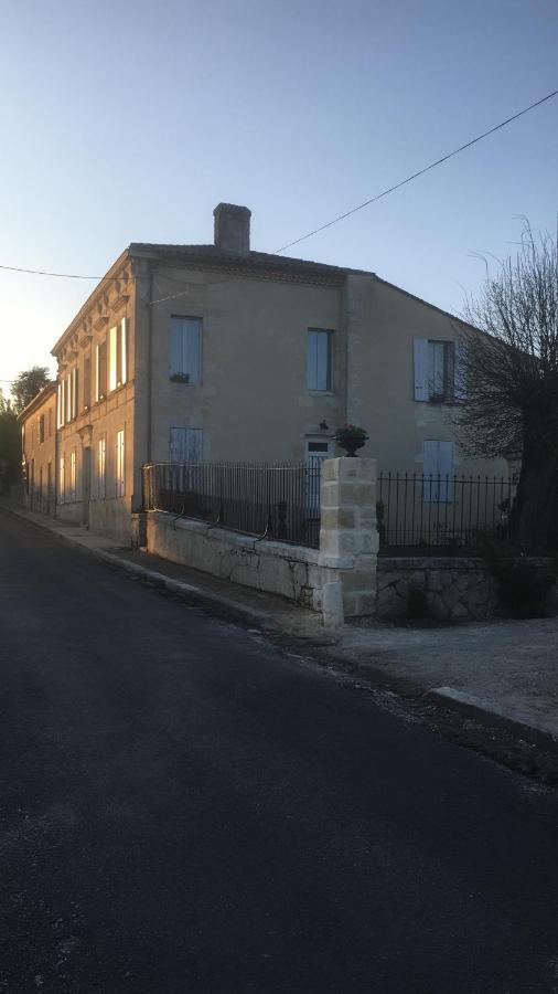 La Maison Blanche A Saint-Yzans-de-Médoc Esterno foto